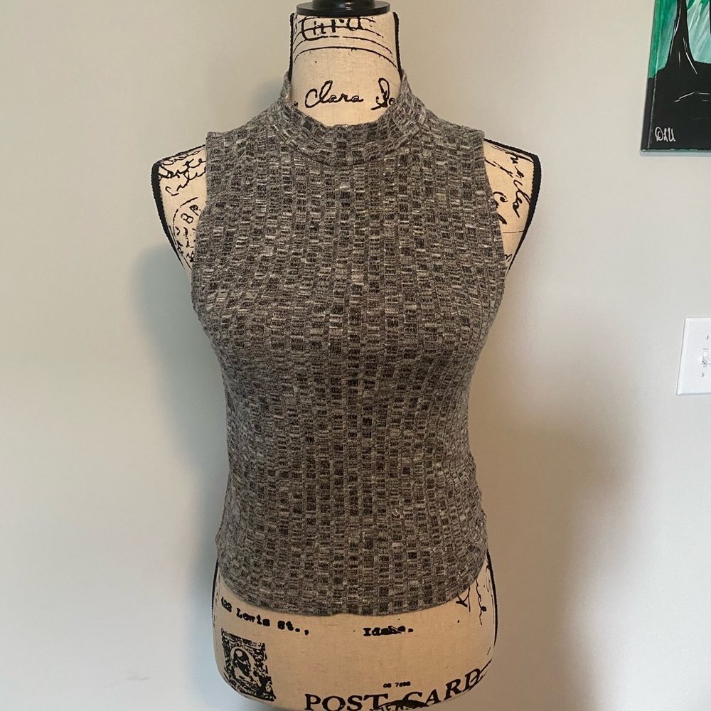 American Eagle Outfitters Grey knitted crop top